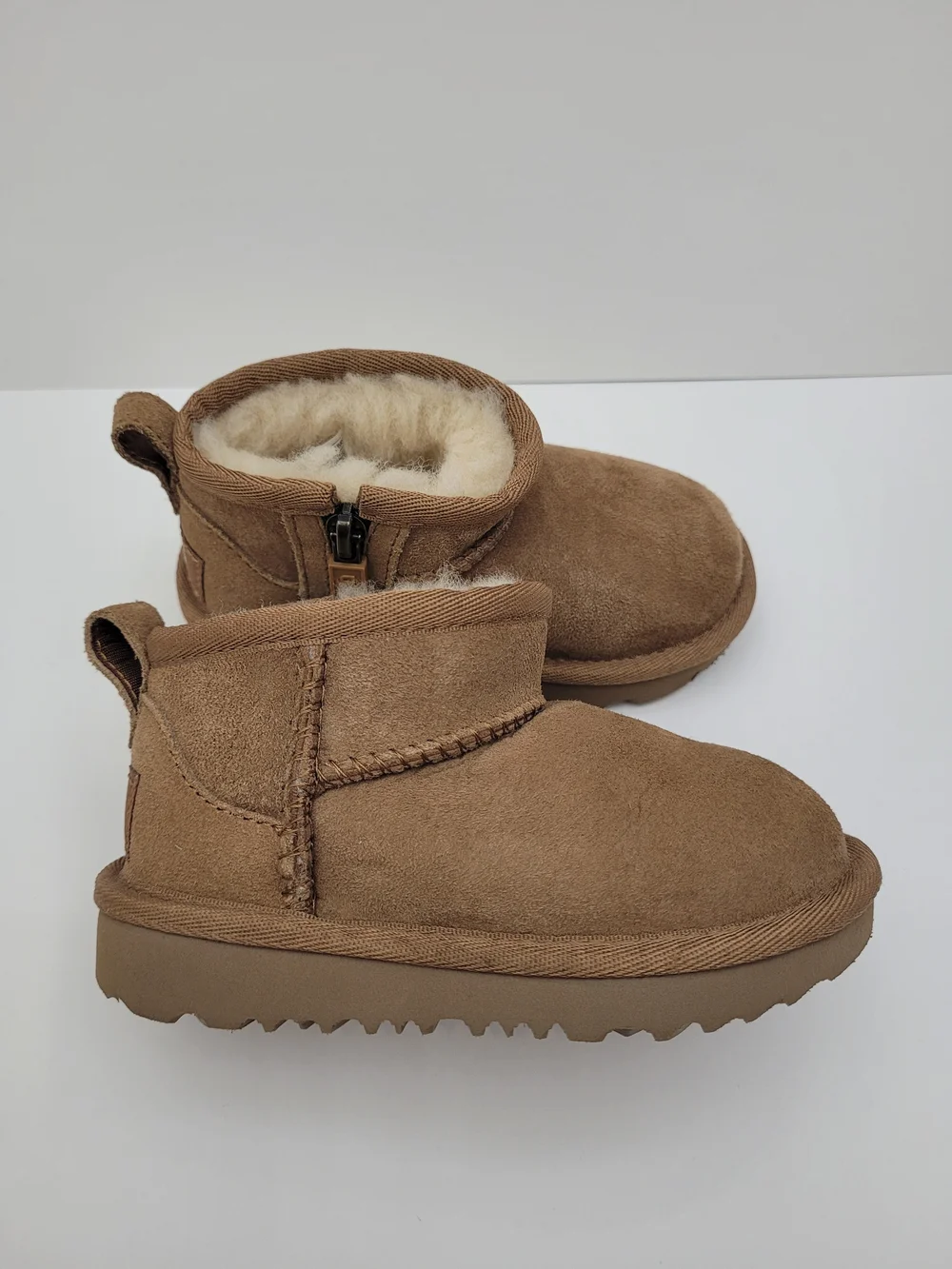 UGG Sz 7 Toddler Classic Ultra Mini Boots Shoes Brown Tan Chestnut